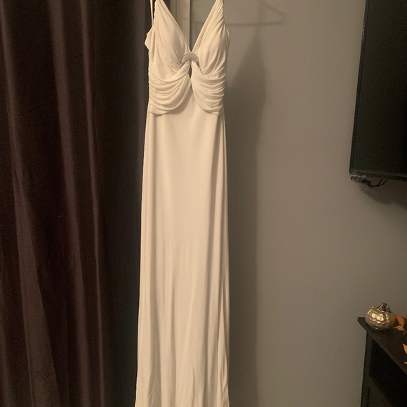 Nicole Bakti Gown - Picture 1 of 4